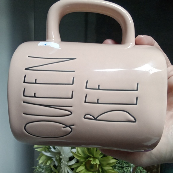 New🌈 Queen Bee Rae Dunn Ceramic Mug pink - Picture 5 of 5